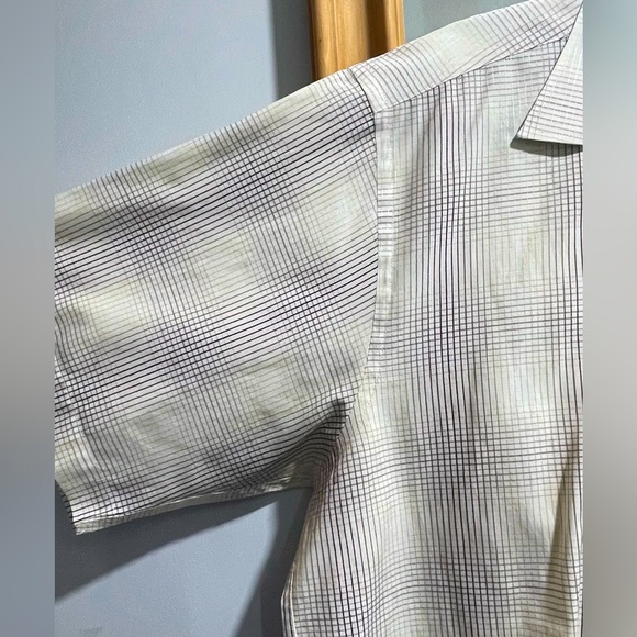 Sergio Loius Button-Down Short Sleeves in flannel cross hatch pattern - Picture 4 of 5